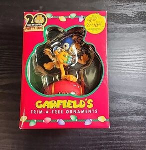 1996 NOS Garfield Football Christmas Ornament Paws Trim-A-Tree